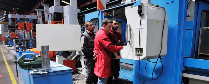Manufacturers & Distributors